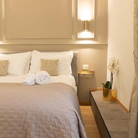 De Vince Suites - Luxury Rooms - Roma Termini ภายนอก รูปภาพ