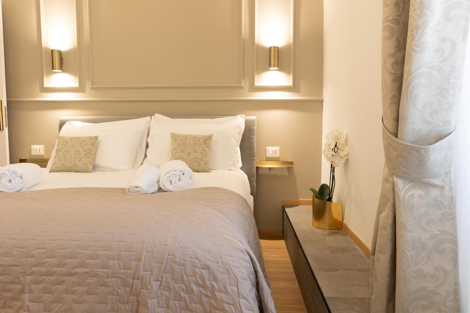 De Vince Suites - Luxury Rooms - Roma Termini ภายนอก รูปภาพ