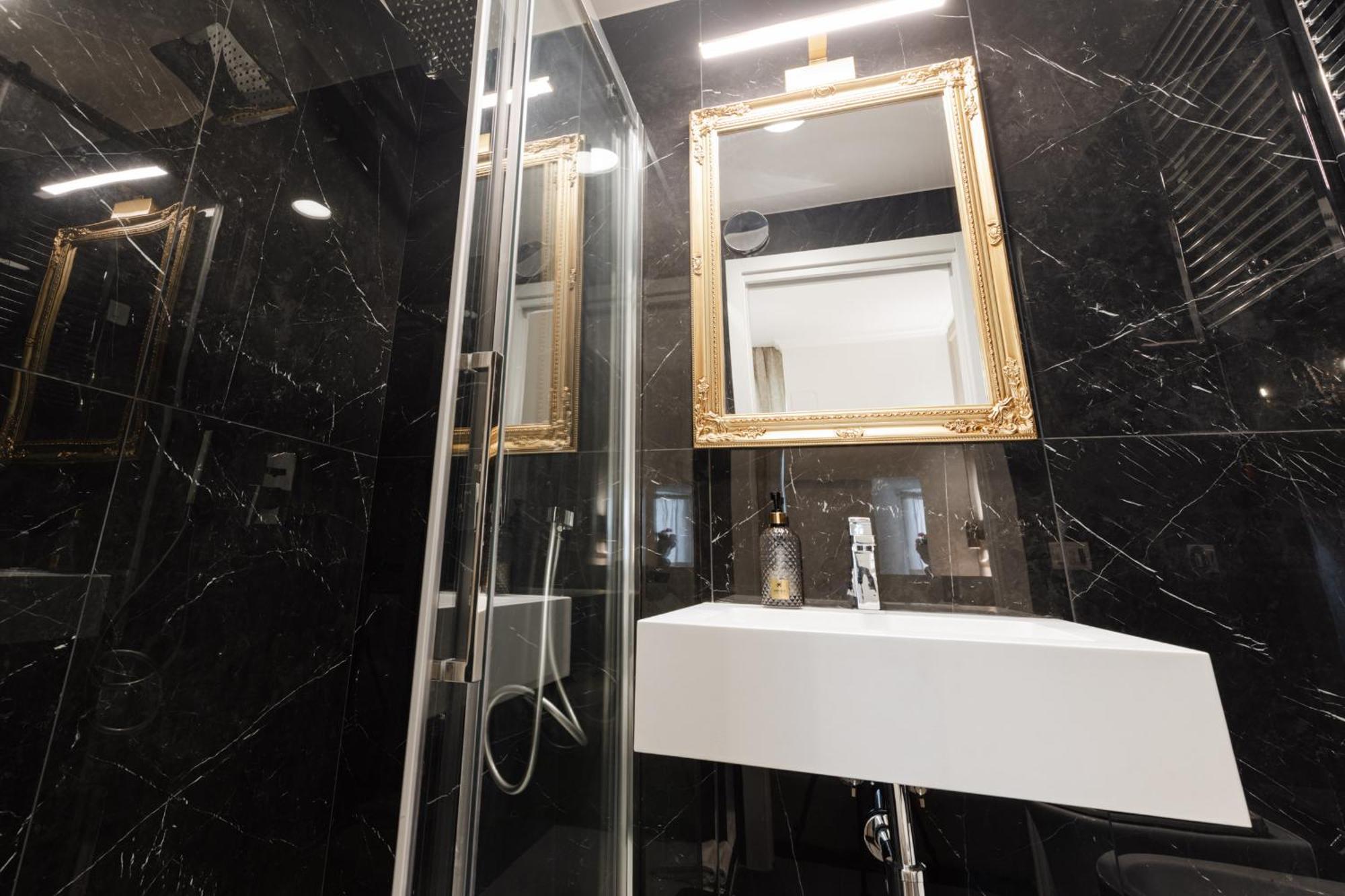 De Vince Suites - Luxury Rooms - Roma Termini ภายนอก รูปภาพ