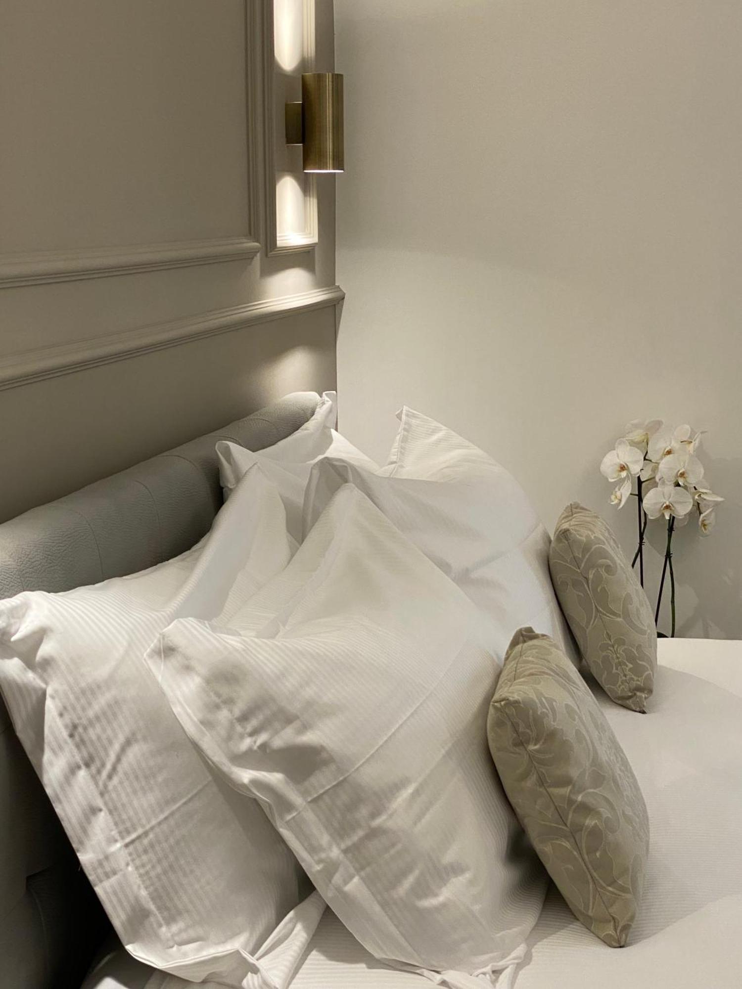 De Vince Suites - Luxury Rooms - Roma Termini ภายนอก รูปภาพ